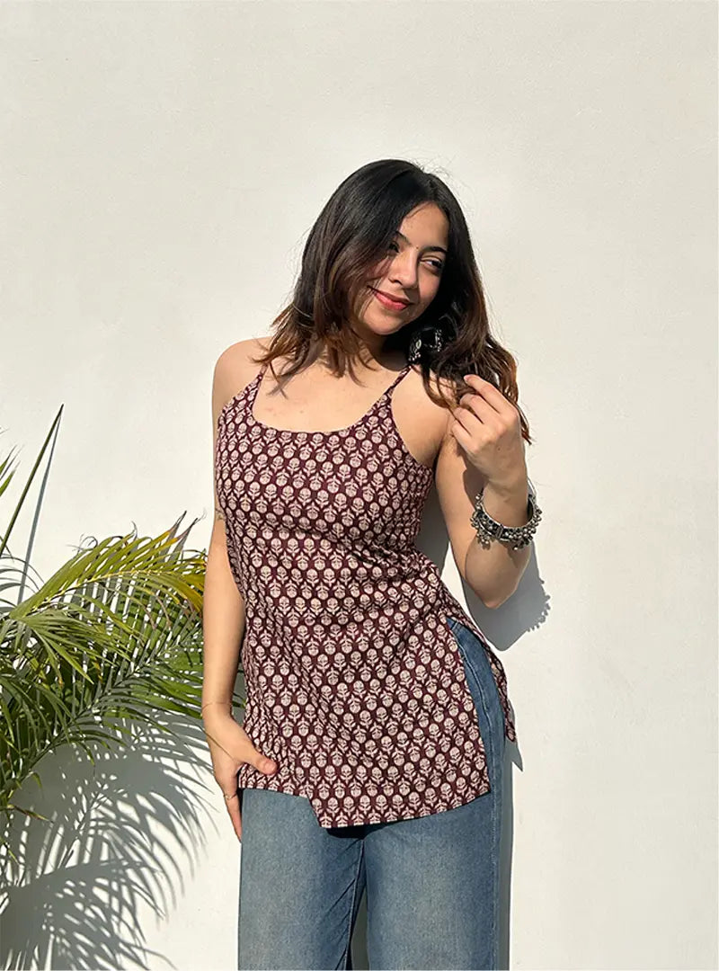 Bestseller wine sleevless kurti