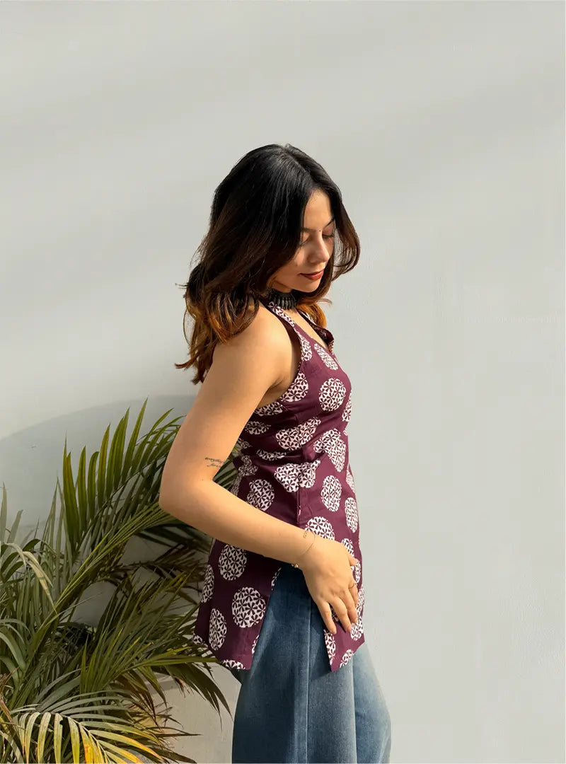 Beutiful wine color sleevless short kurti