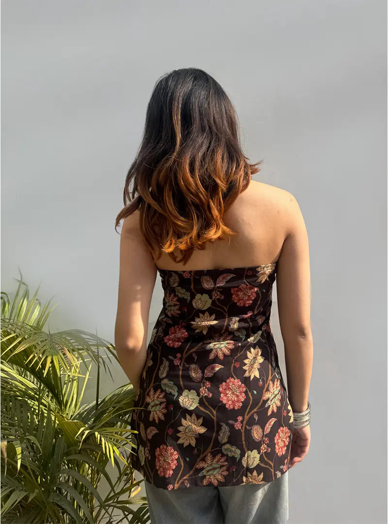 Beutiful dust brown sleevless kurti